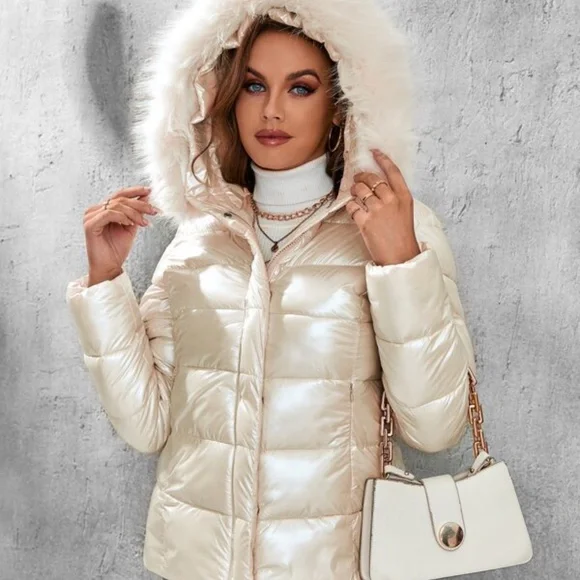 Metallic Black faux fur hood puffer quilted oversized jacket - Picture 8 of 10